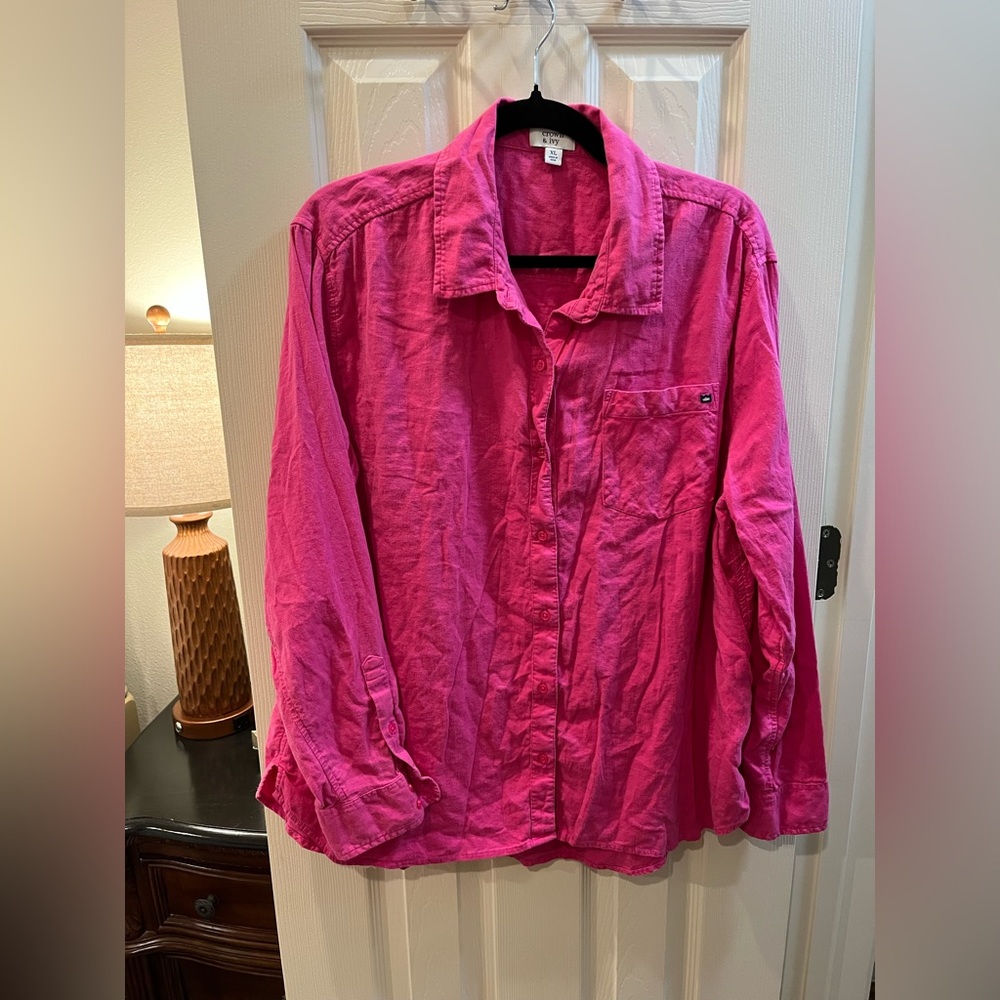Crown & Ivy size XL bright pink preppy style button up linen and cotton top